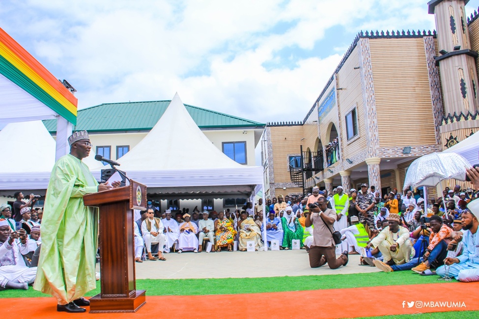 Bawumia Hails National Chief Imam’s Contributions To Education As He Commissions His Mosque And School