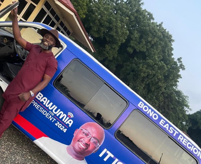 NPP-Bono East Takes Delivery Of Minibus From Chief Of Staff To Aid Campaign Activities